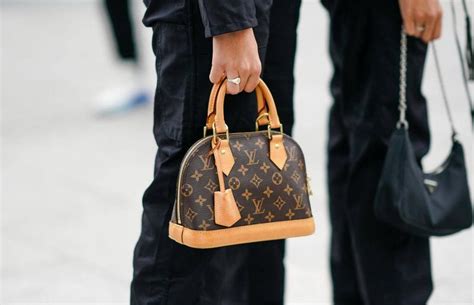 how much does louis vuitton cost in italy|louis vuitton in paris cost.